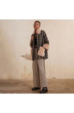 Black 'Lea' Checkered Cape by NKN Nekane –